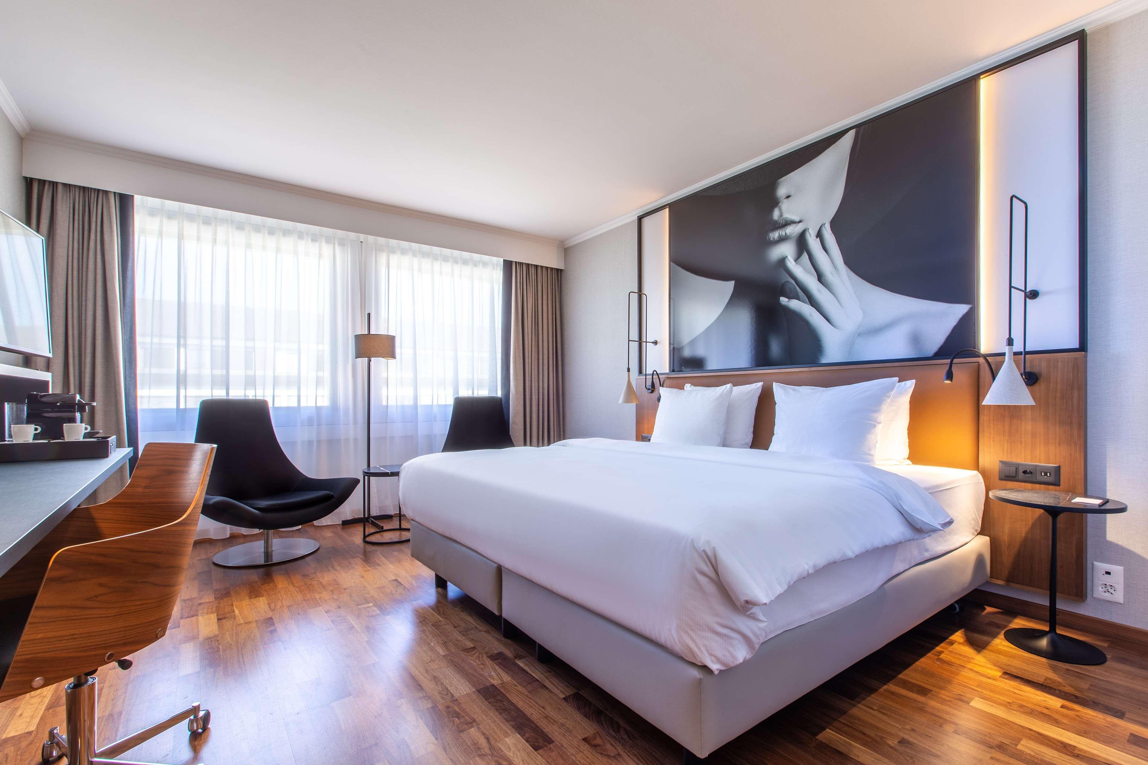 Hotel Radisson Blu, Basilea Esterno foto