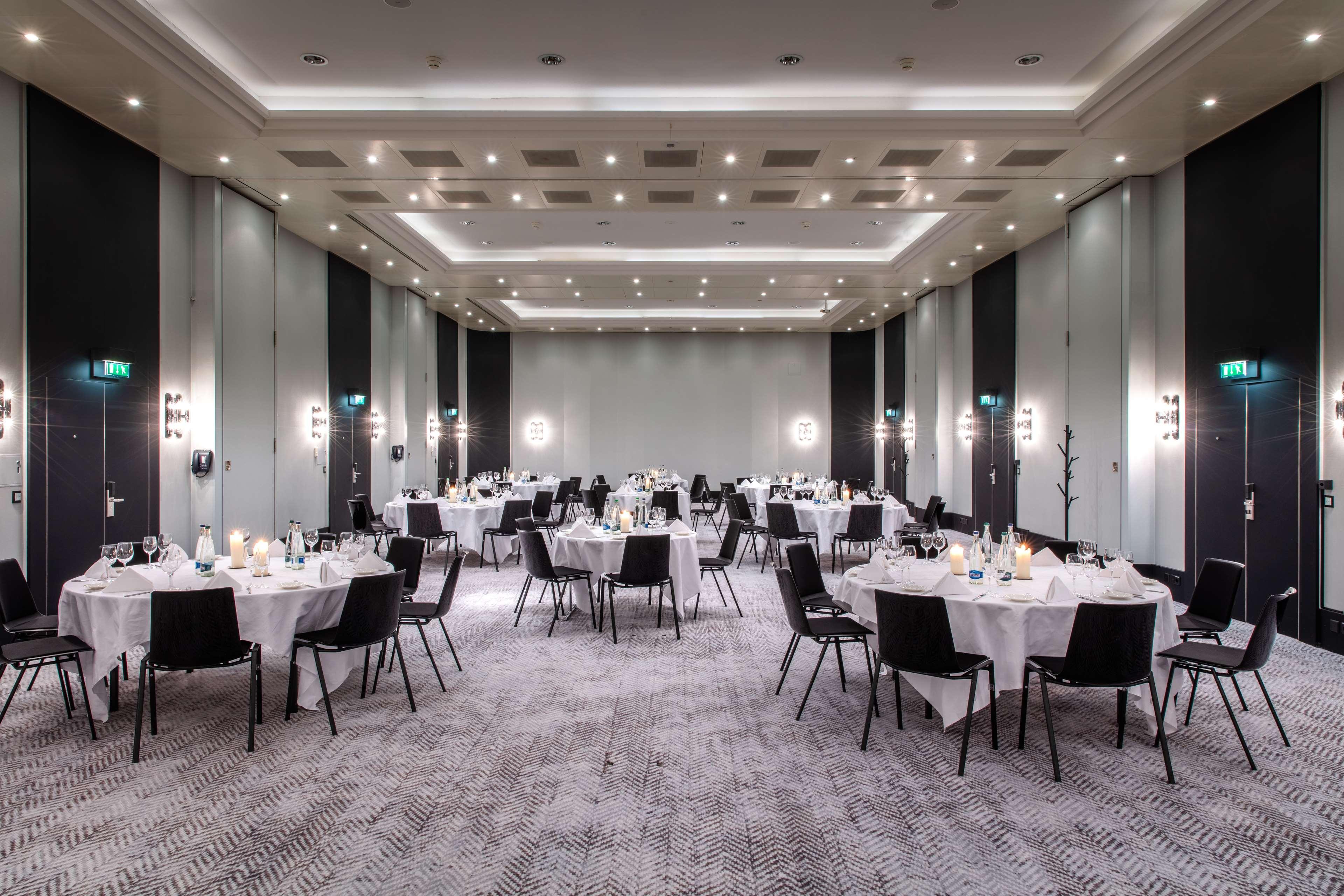 Hotel Radisson Blu, Basilea Esterno foto