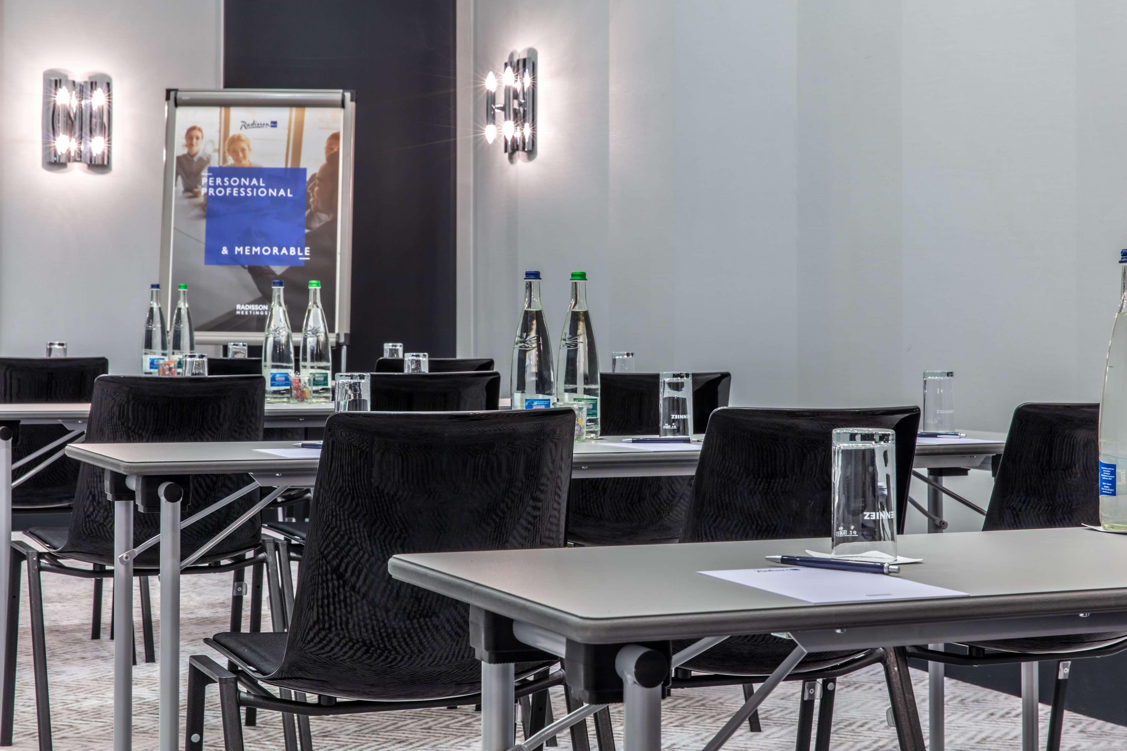 Hotel Radisson Blu, Basilea Esterno foto