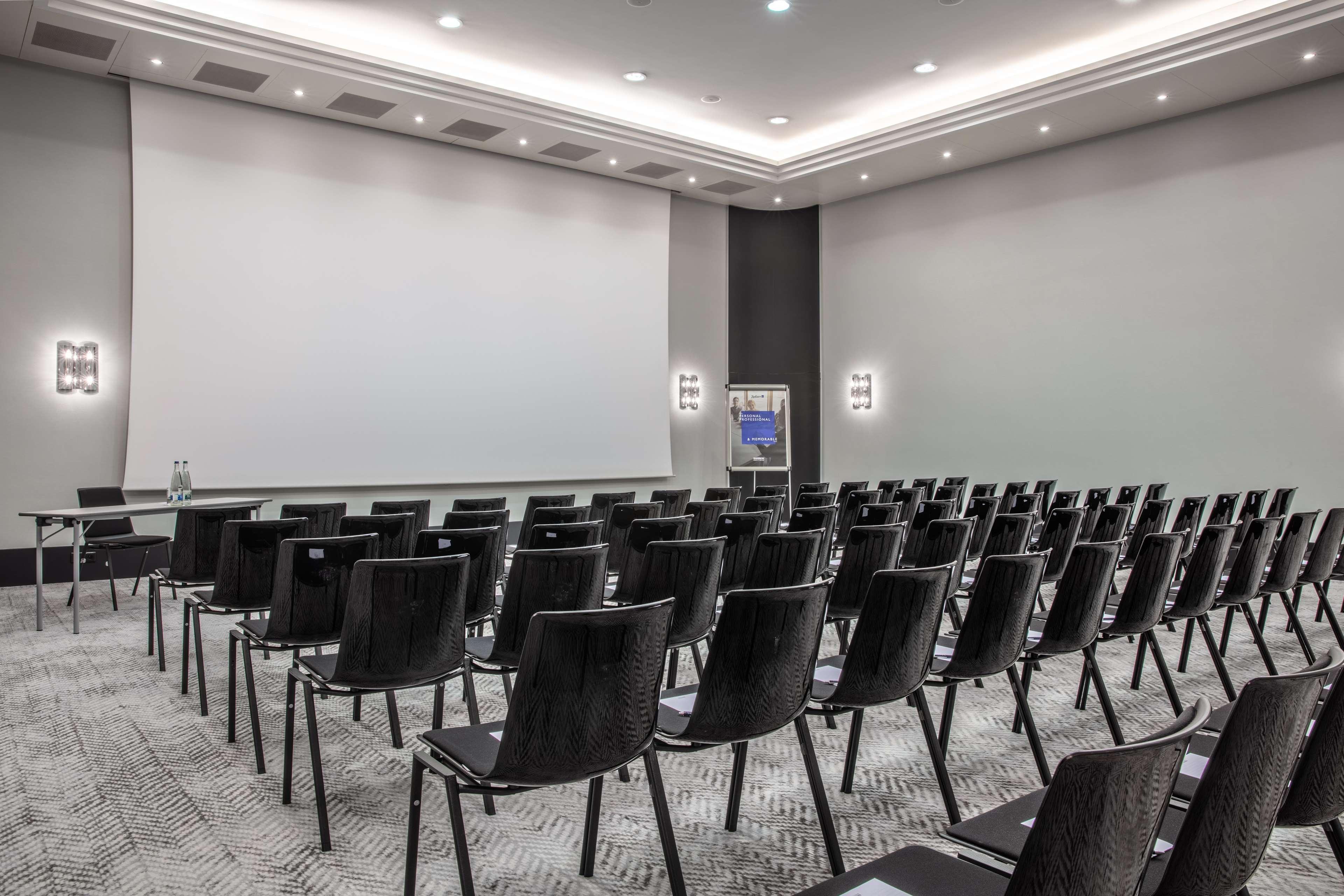Hotel Radisson Blu, Basilea Esterno foto