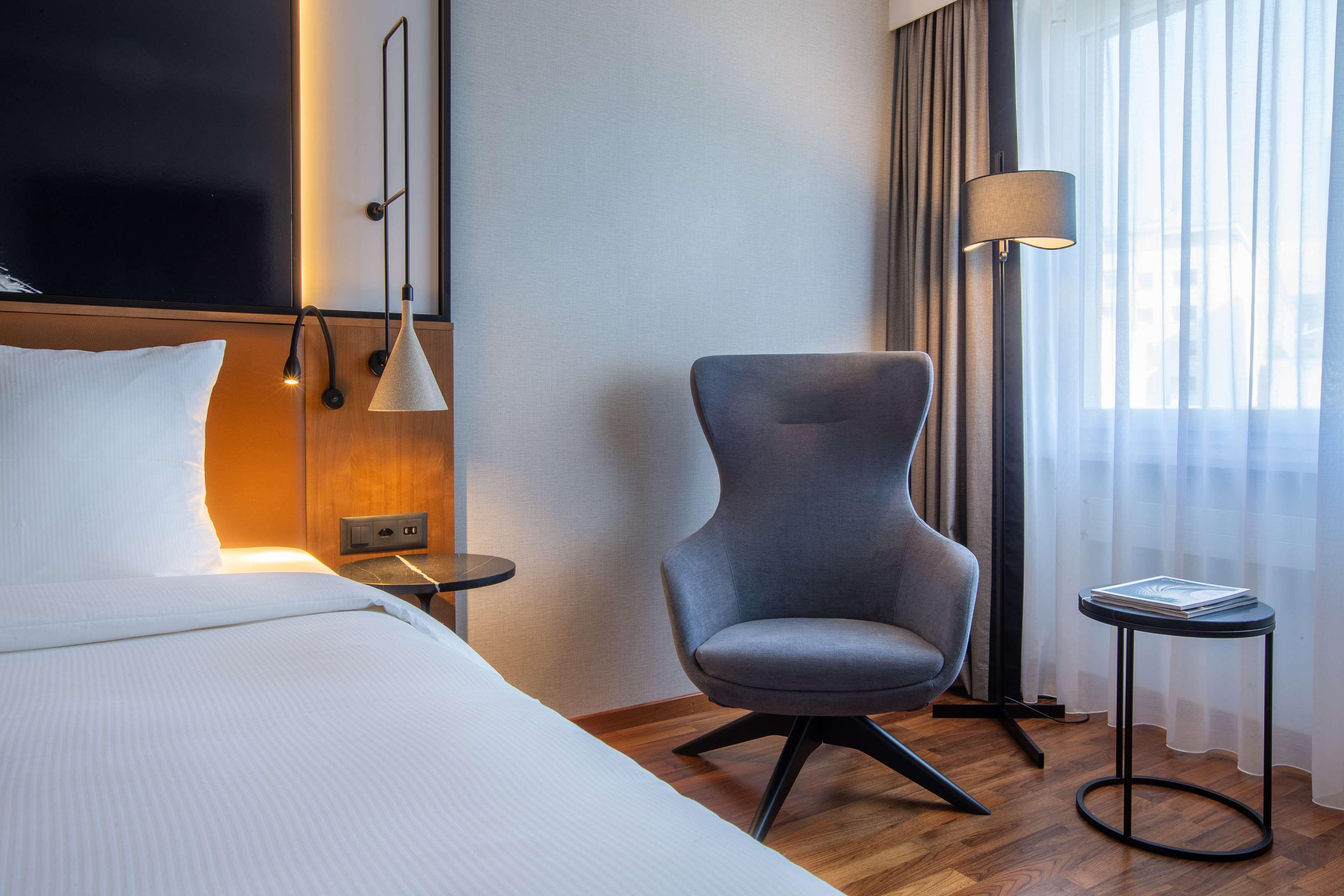 Hotel Radisson Blu, Basilea Esterno foto
