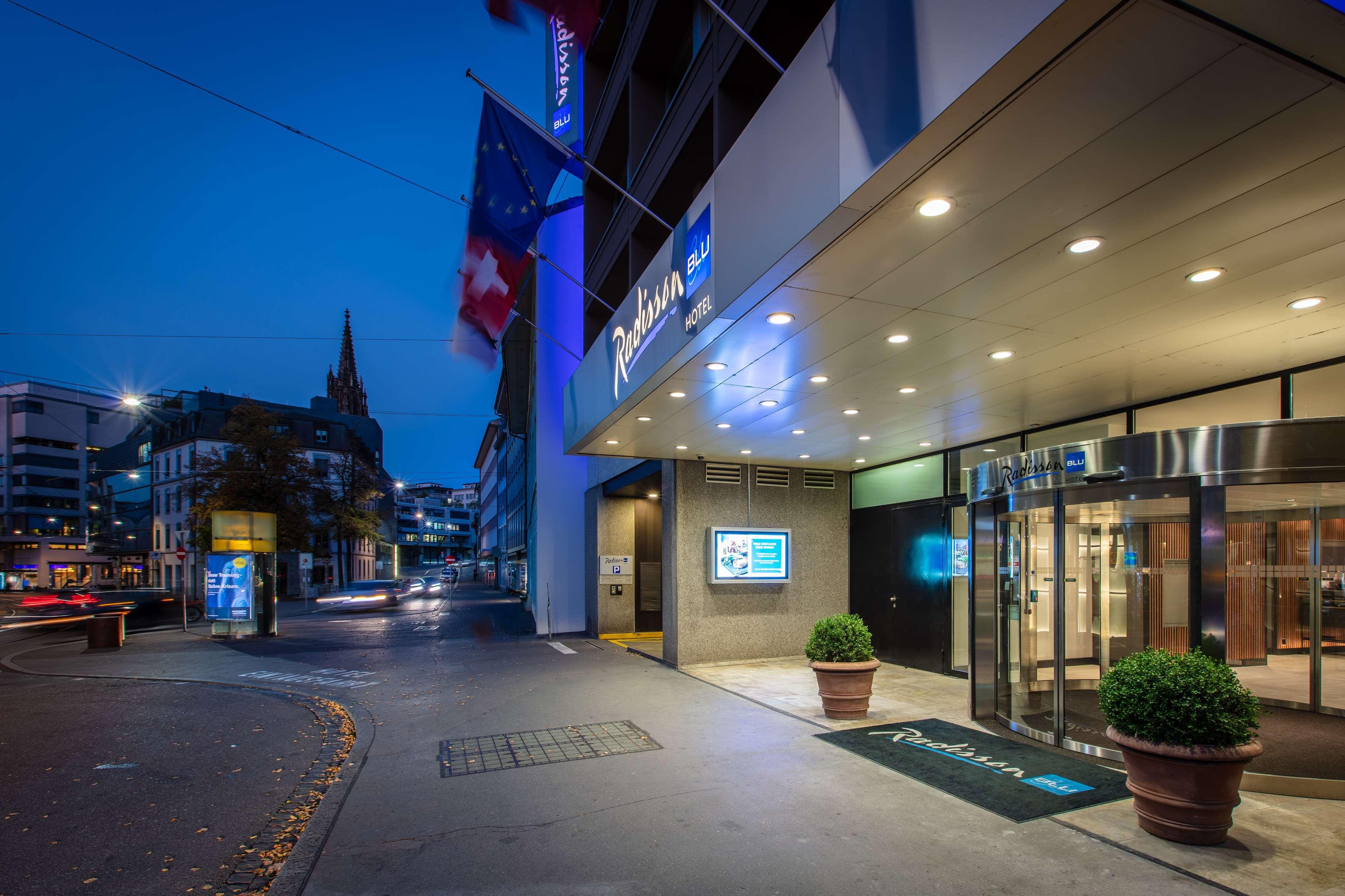 Hotel Radisson Blu, Basilea Esterno foto